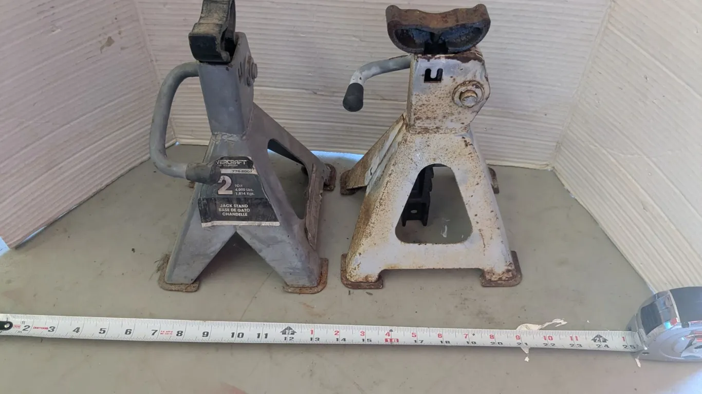 *OFFSITE* (2) 2-ton Jack Stands
