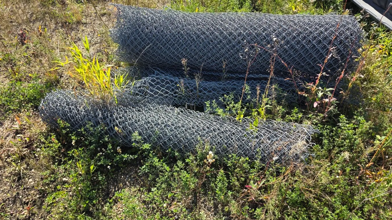 *OFFSITE* 6ft chain link fence - 3 rolls