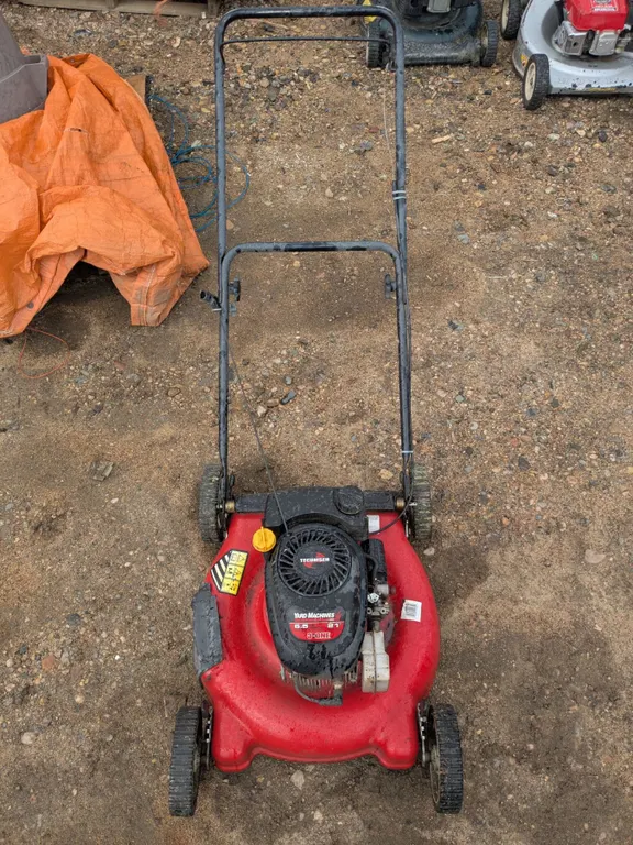 21” Yard Machines Lawn Mower, 65HP – Working