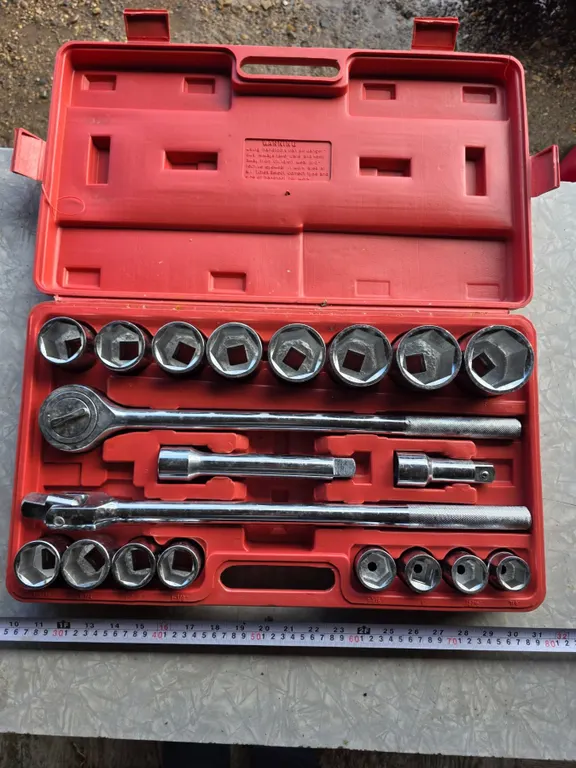 Large socket set- up to 2" complete