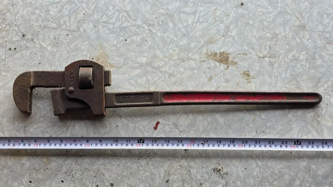ETF 24" wrench