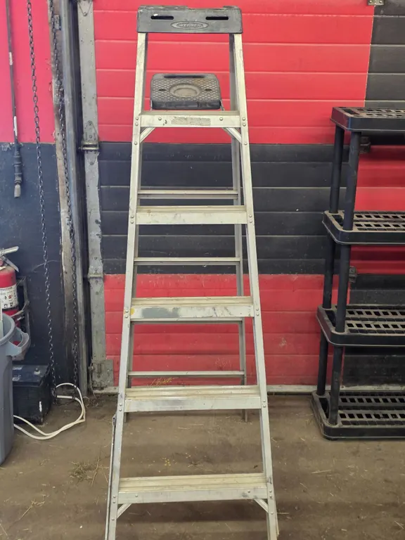 *OFFSITE* 6’ Ladder