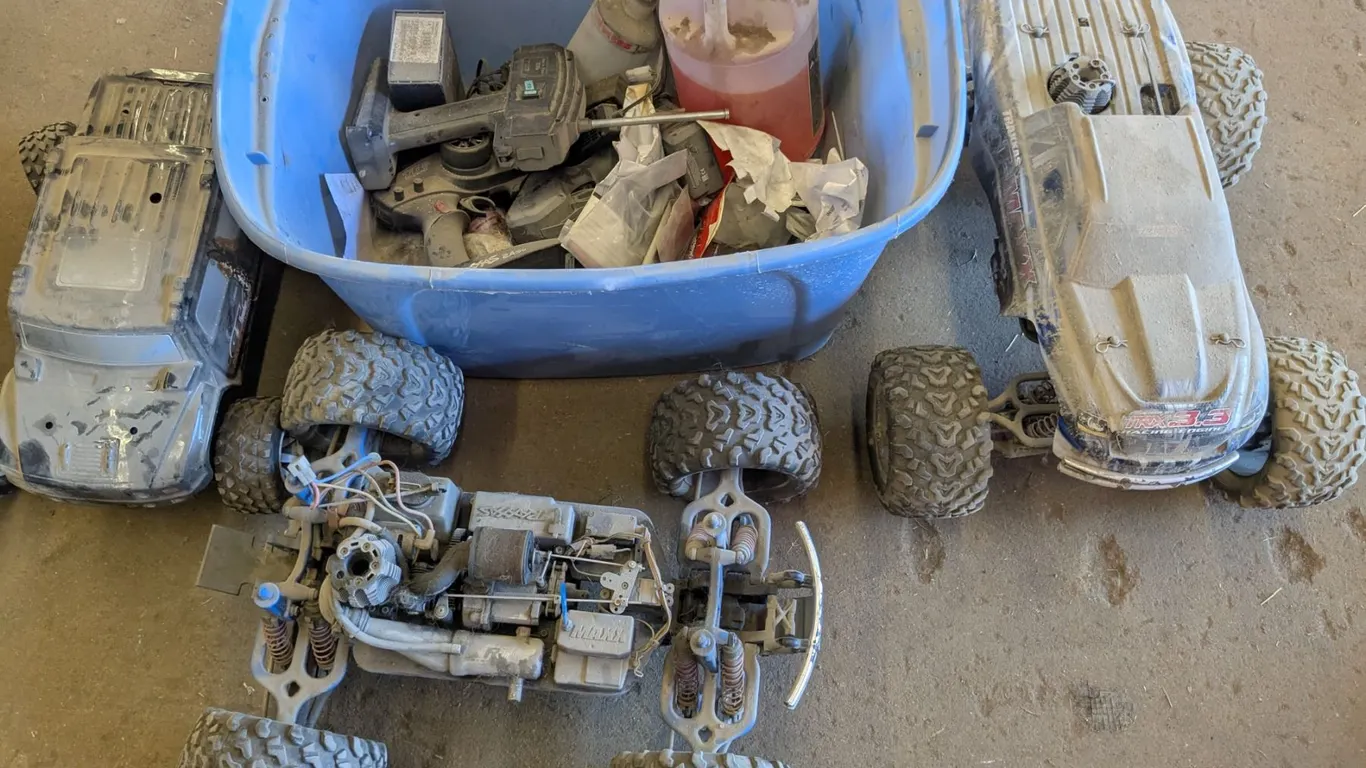 *OFFSITE* Gas Powered RC Lot
