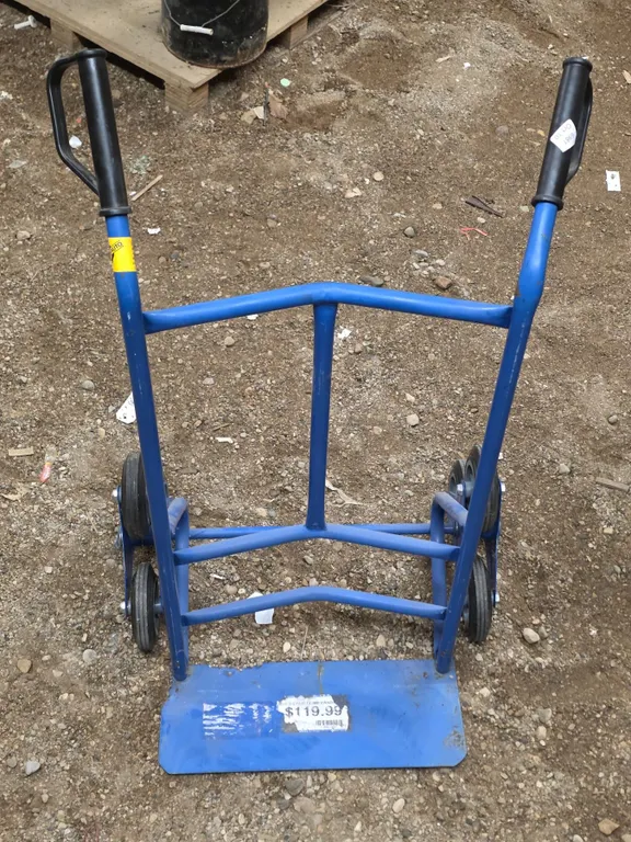 Stair climbing dolly