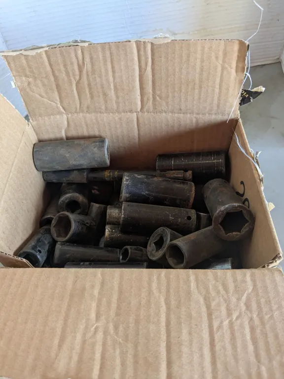 *OFFSITE* Box of Assorted Impact Sockets