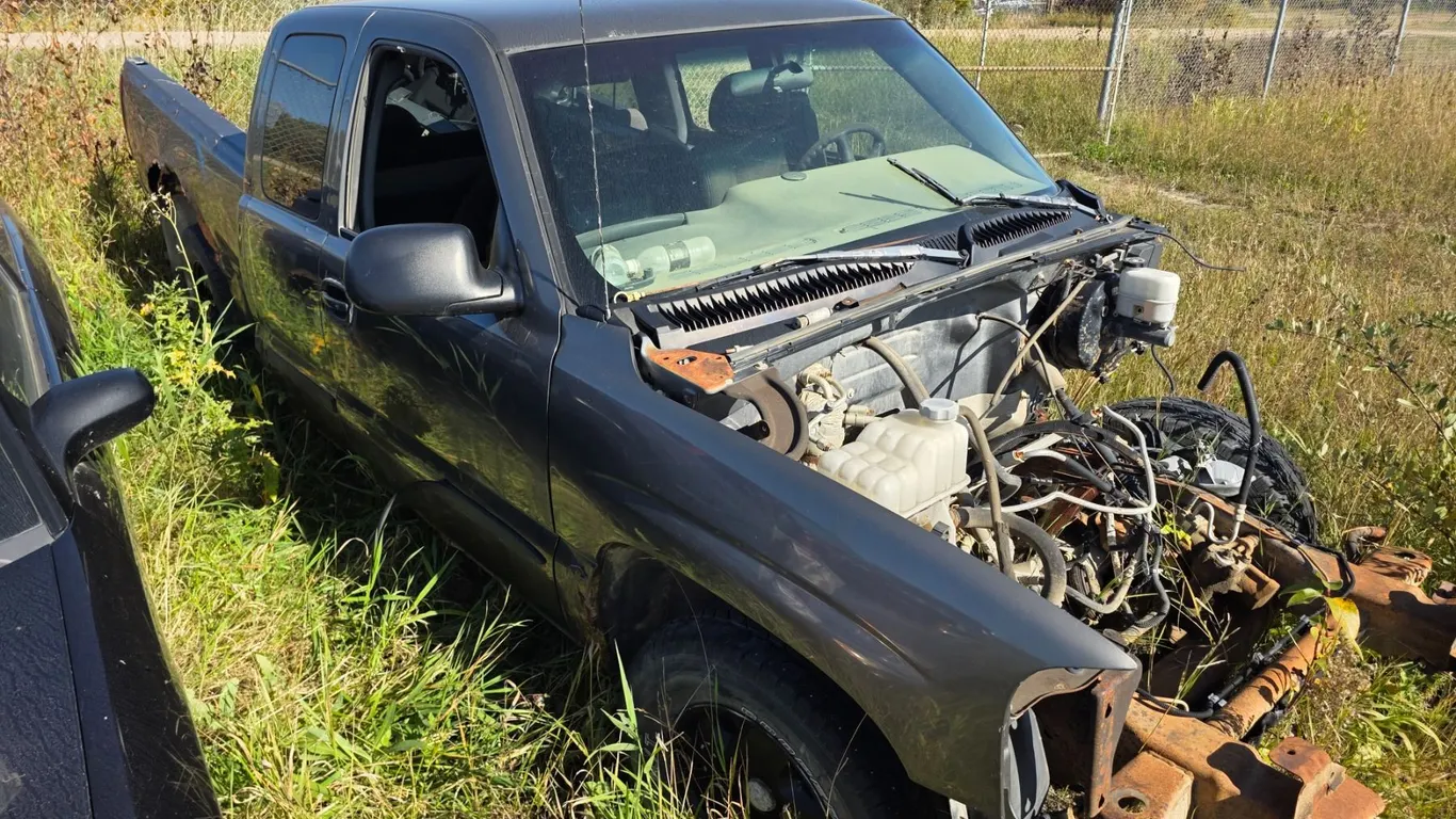 *OFFSITE* 1999, GMC SIERRA 1500- vin: 2gtek19t2x1519939- AS IS- PARTS/PROJECT