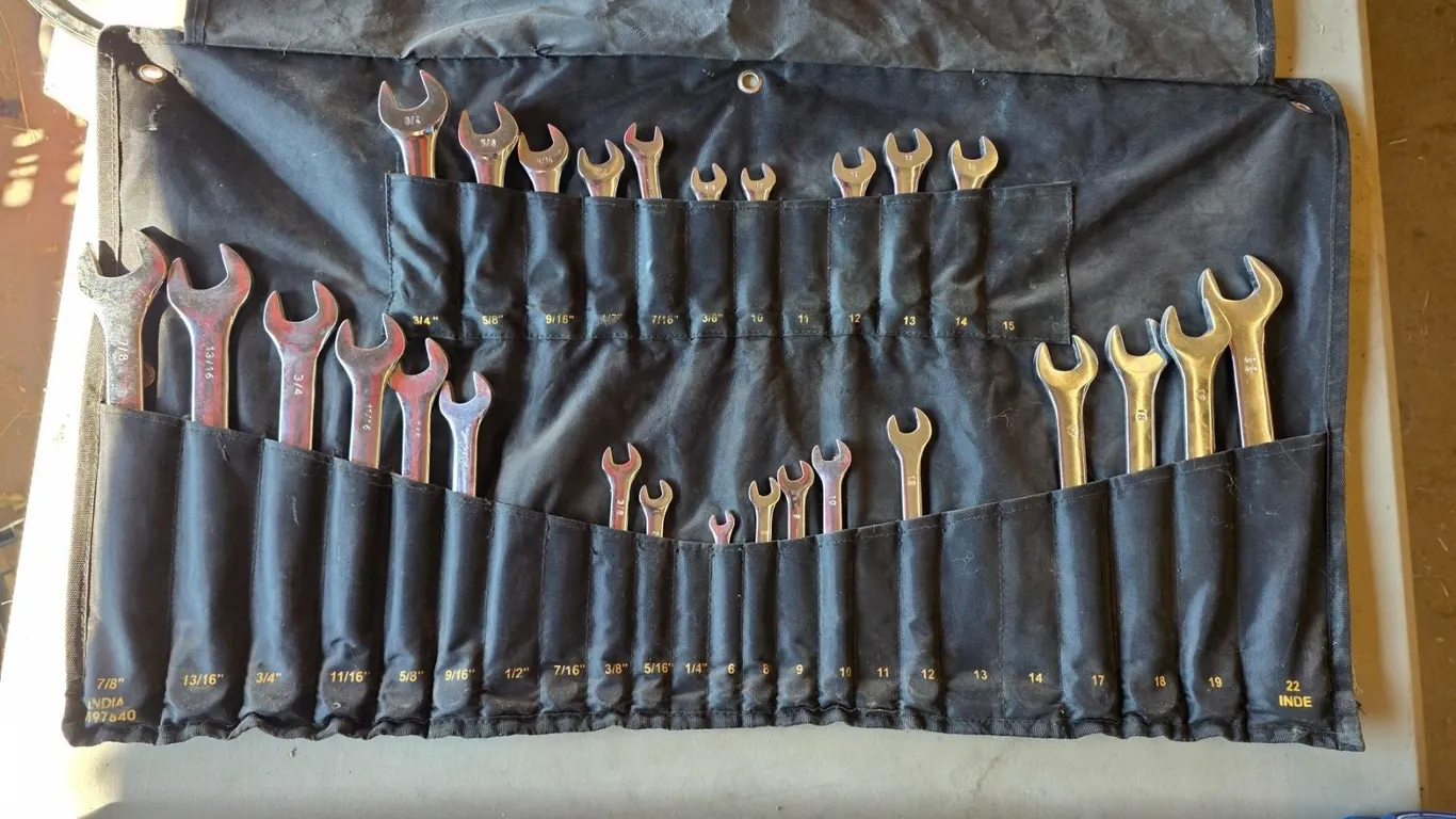 *OFFSITE* Wrench Set (Incomplete)