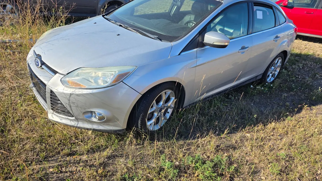 *OFFSITE* 2012 Ford focus- Vin: 1FAHP3H29CL406275-