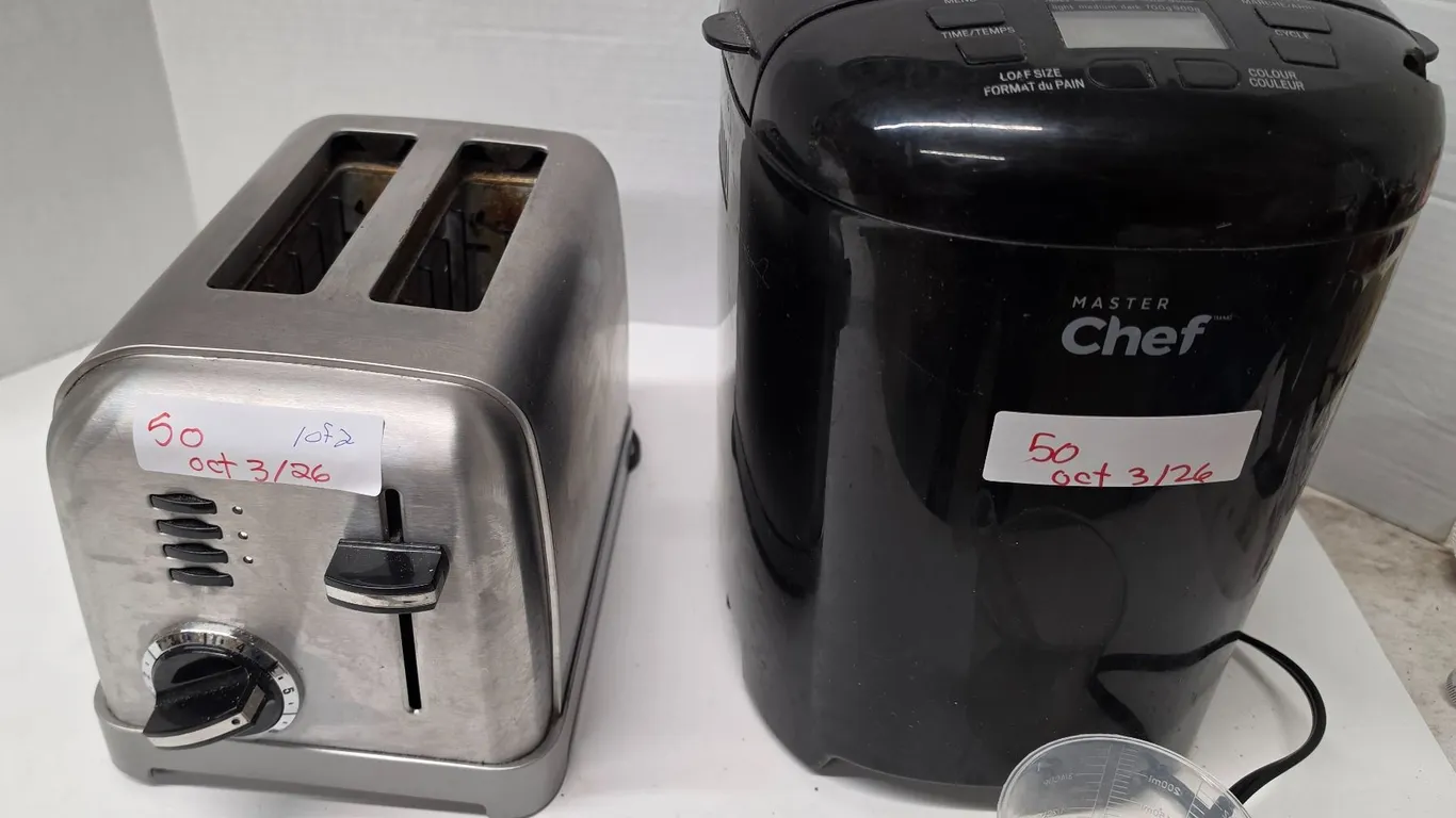 Cuisinart 2-Slice Toaster, MasterChef Bread Maker (broken top corner) – Both Working