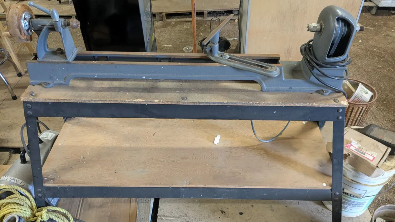 Wood Lathe w/ 1/2HP Motor, 36" Bed, 6" Swing & Stand. Measures 58"x 23"x 44"