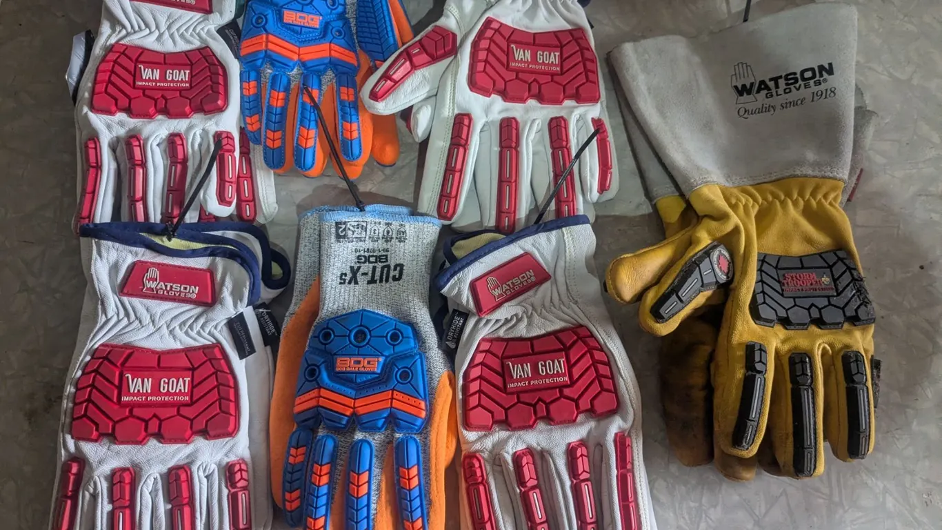 (7) Pairs NEW/Like New Impact Resistant Insulated Gloves