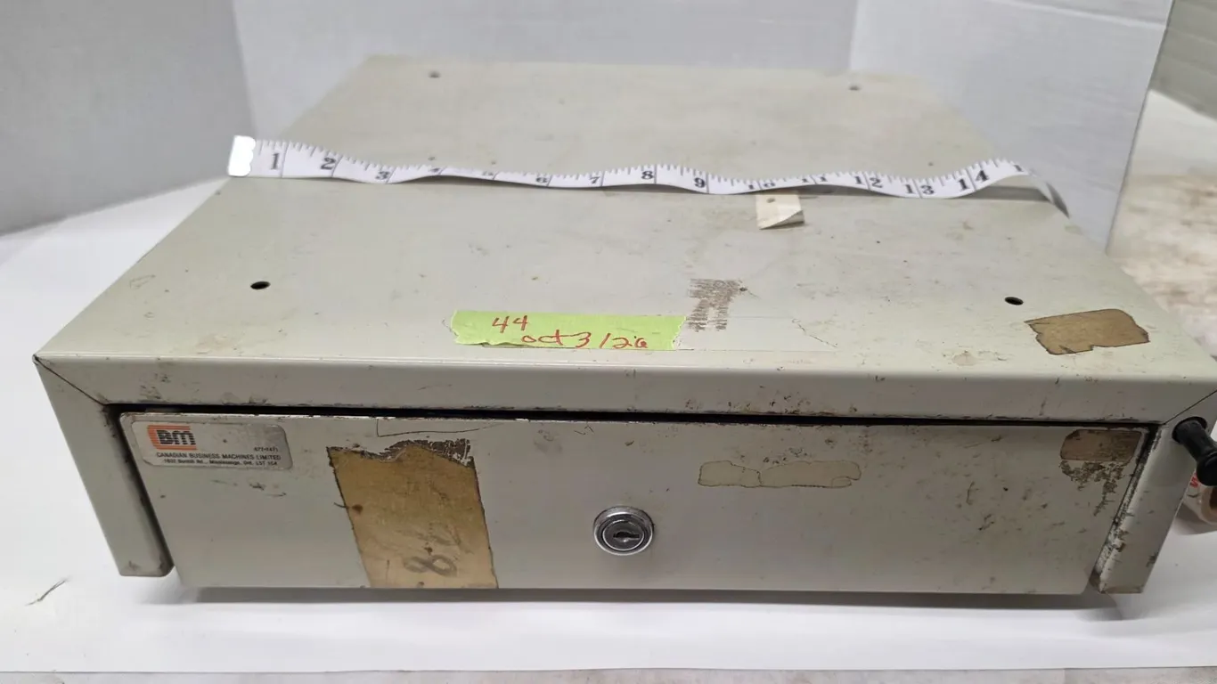 Vintage Cash Register – 15”x 17”x 4”