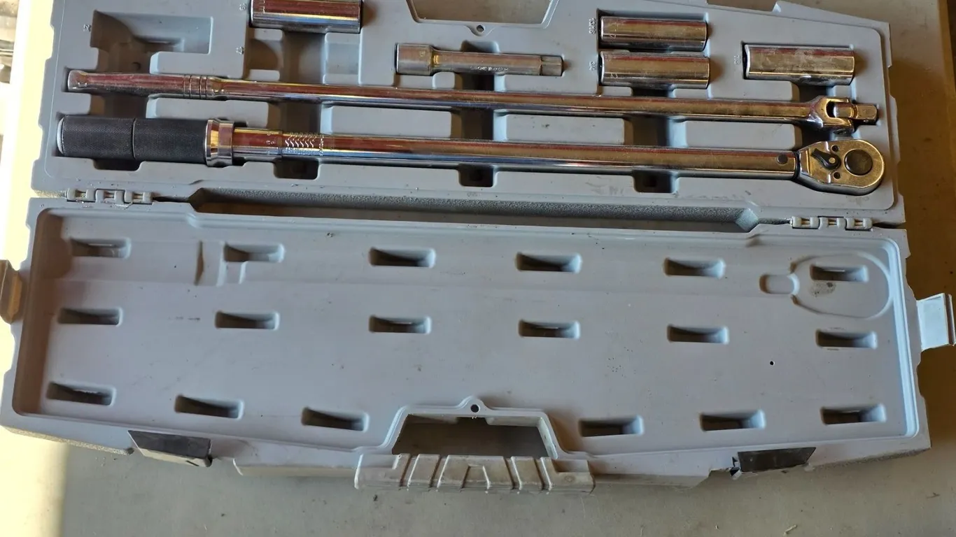 *OFFSITE* ½” Drive Torque Wrench w/ Case