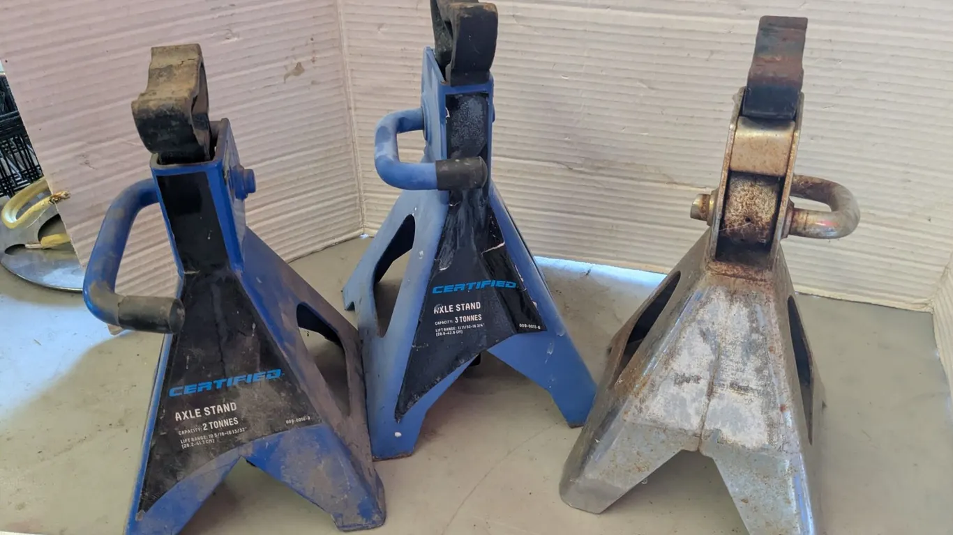 *OFFSITE* (3) Jack Stands (2-ton & 3-ton)