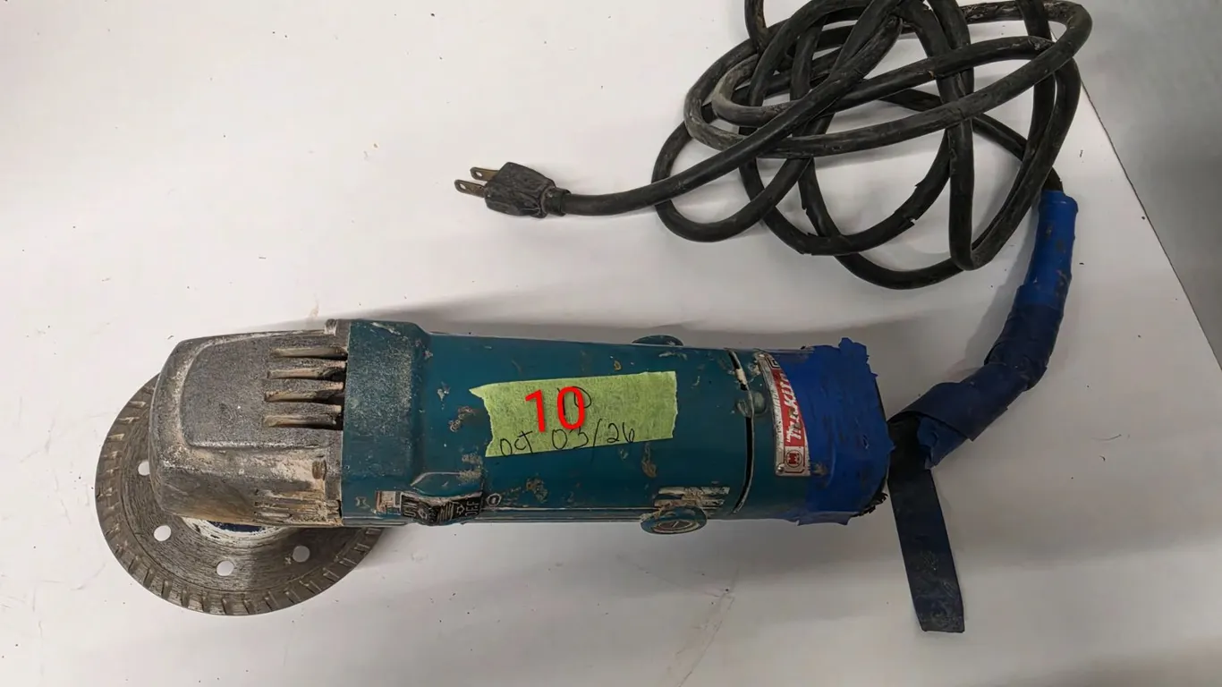Makita Angle Grinder (Working)