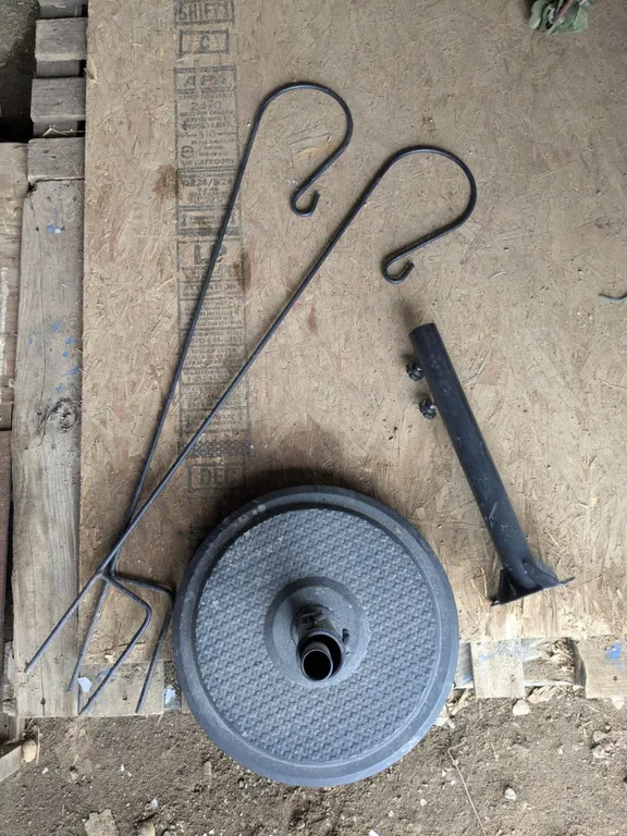 Umbrella Stands/Bases & Plant Hangers