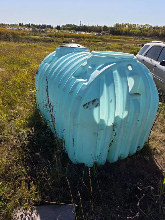 *OFFSITE* 750 gallon water tank