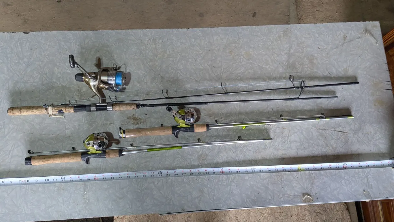(3) Fishing Rods & Reels