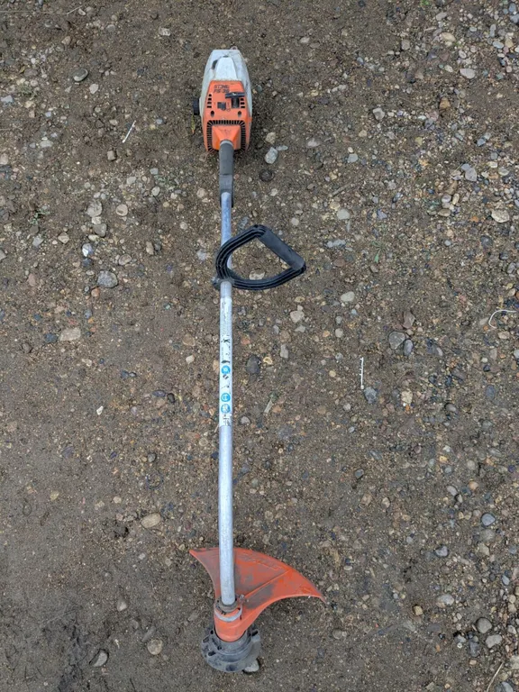 STIHL F5-36 Weed Whacker – Not Tested (has compression)