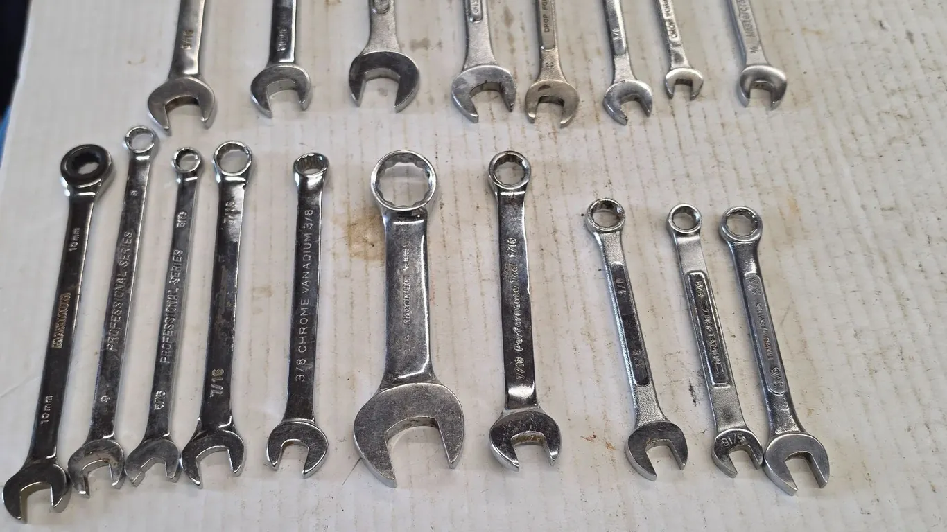 (18) Assorted Wrench Lot