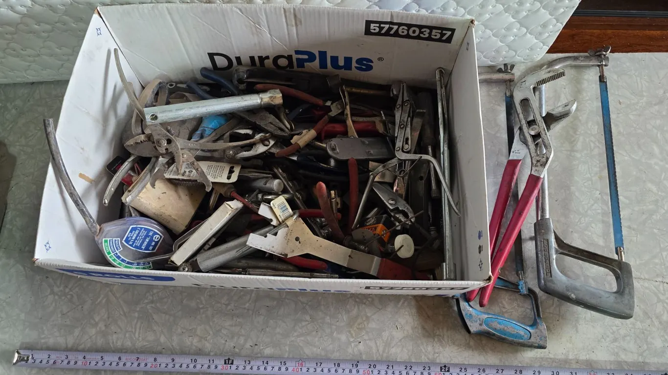 Asst. Tool Lot – Saws, Pliers, etc.