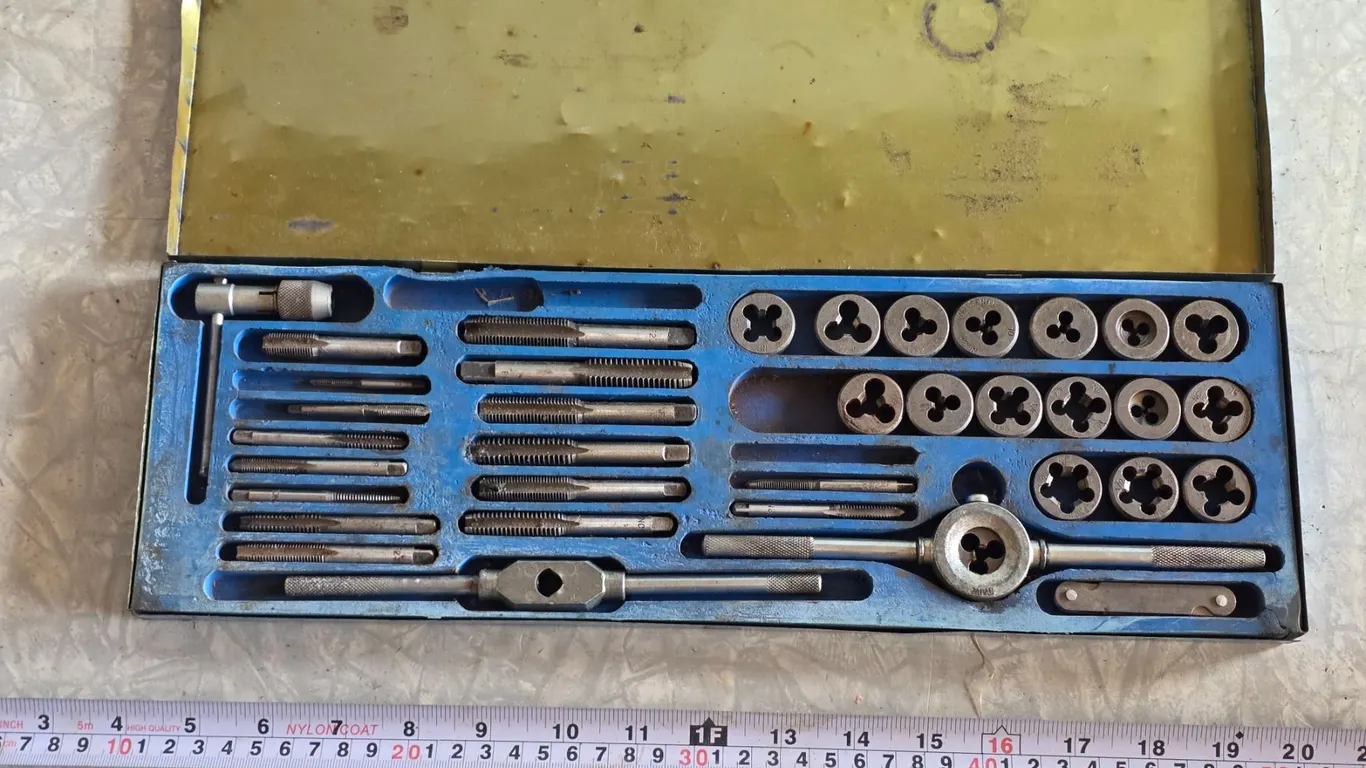 Tap & Die Set
