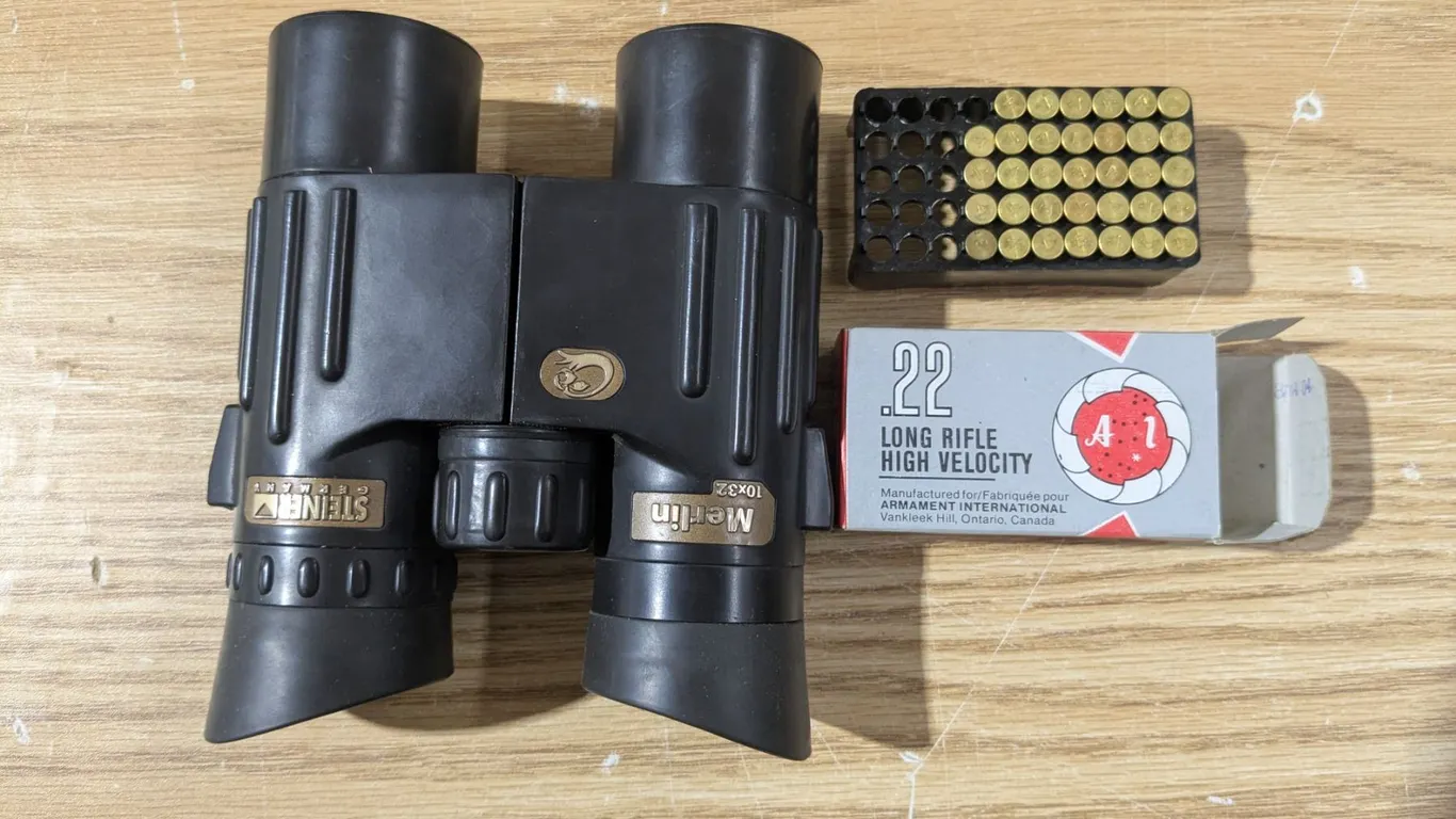 Merlin 10x32mm Binoculars, (34) .22 Long Rifle Ammo **PAL REQUIRED