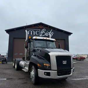 2014 Caterpillar CT660 Semi Truck