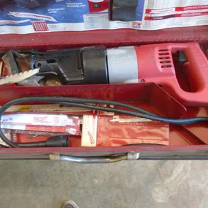 Milwaukee Sawzall w/ Extra Blades & Case