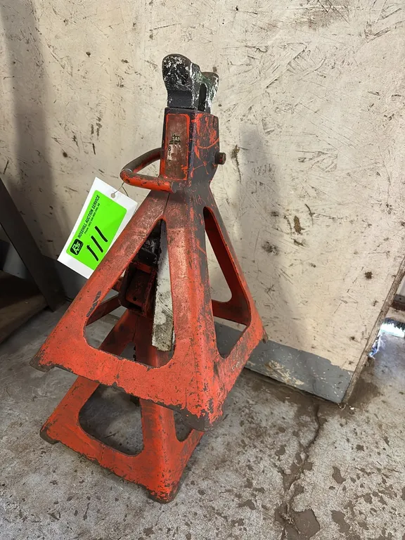 (2) Adjustable Heavy Duty Jack Stands