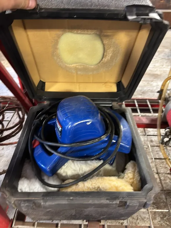 Simoniz Electric Buffing Wheel and Assortment of Buffing Cloths