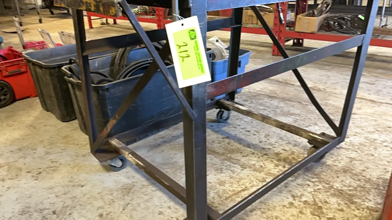 32" x 37" x 40" Steel Work Bench with Vise
