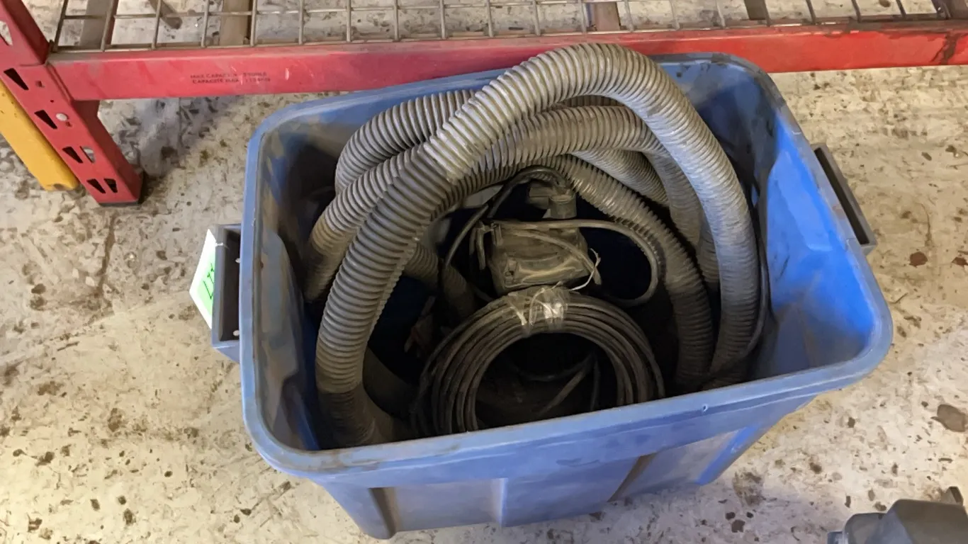 0.5Hp Sump Pump with Discharge Hose