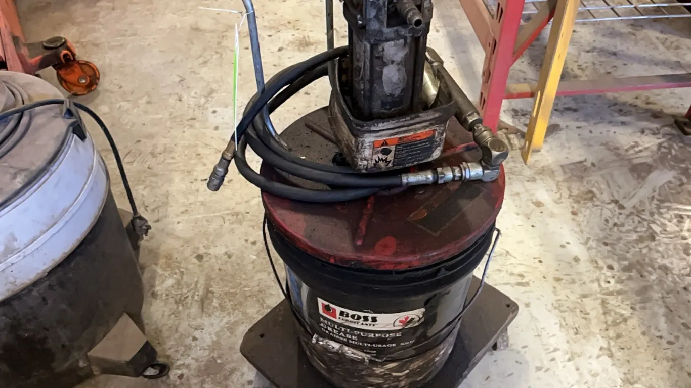 Air Operated Grease Bucket Pump