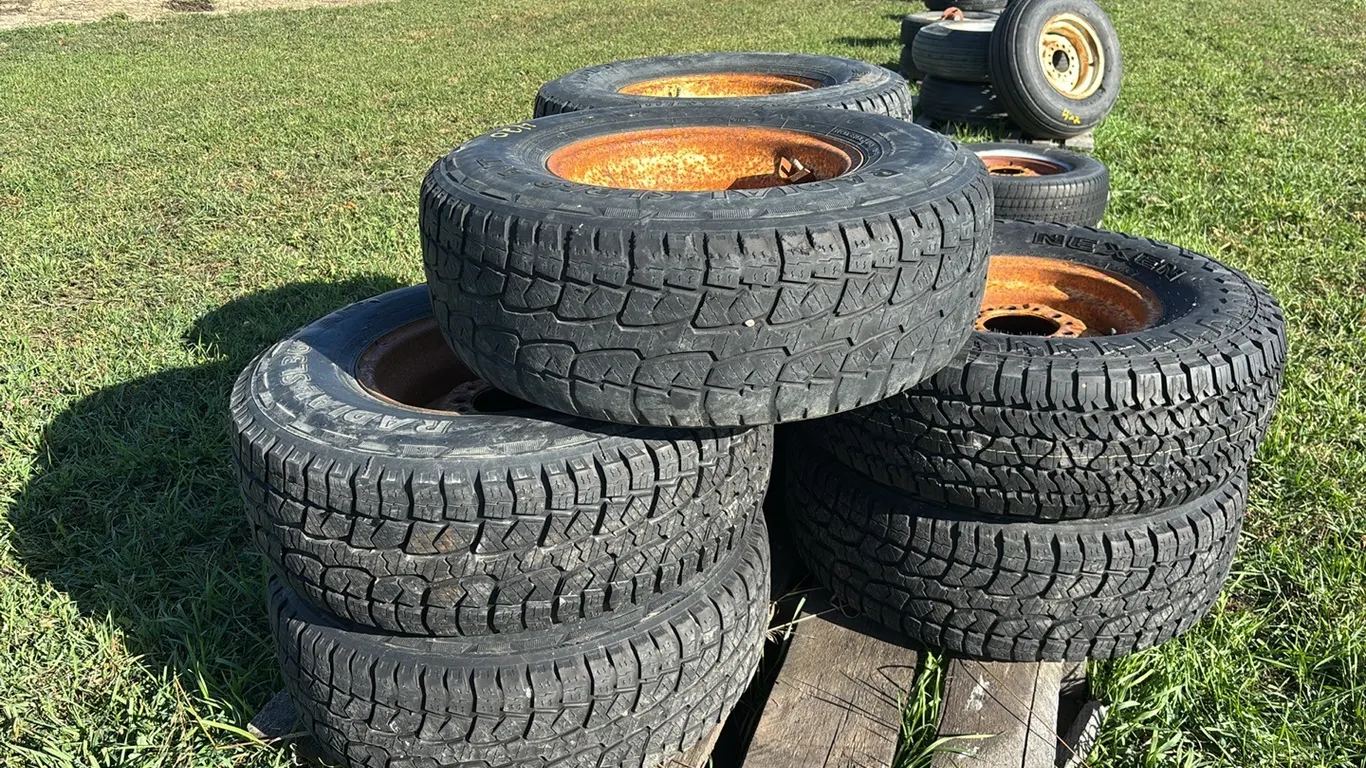 (8) Various 31 x 10.5R15LT Tires on Rims