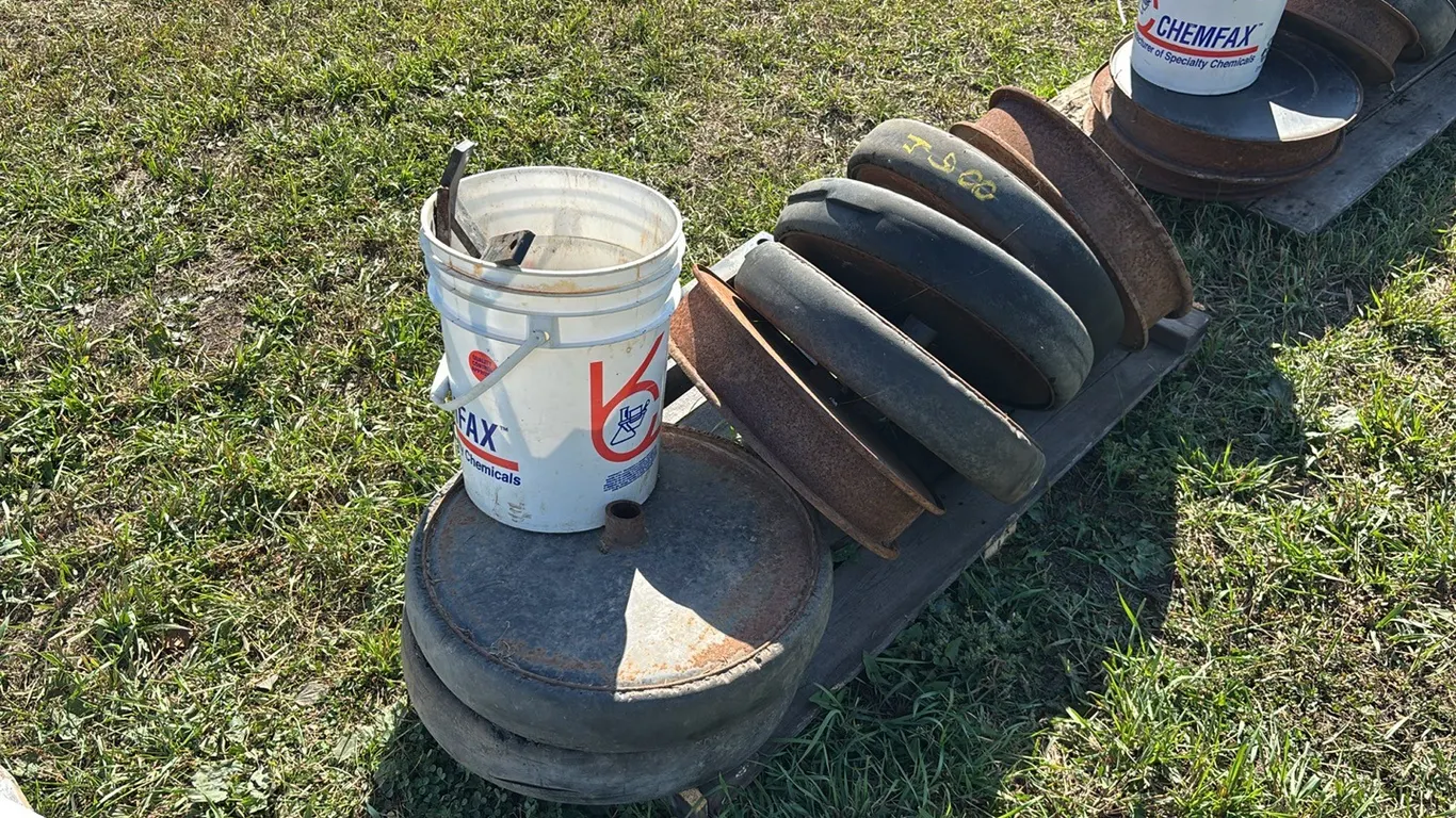 (7) 4" Packer Wheels