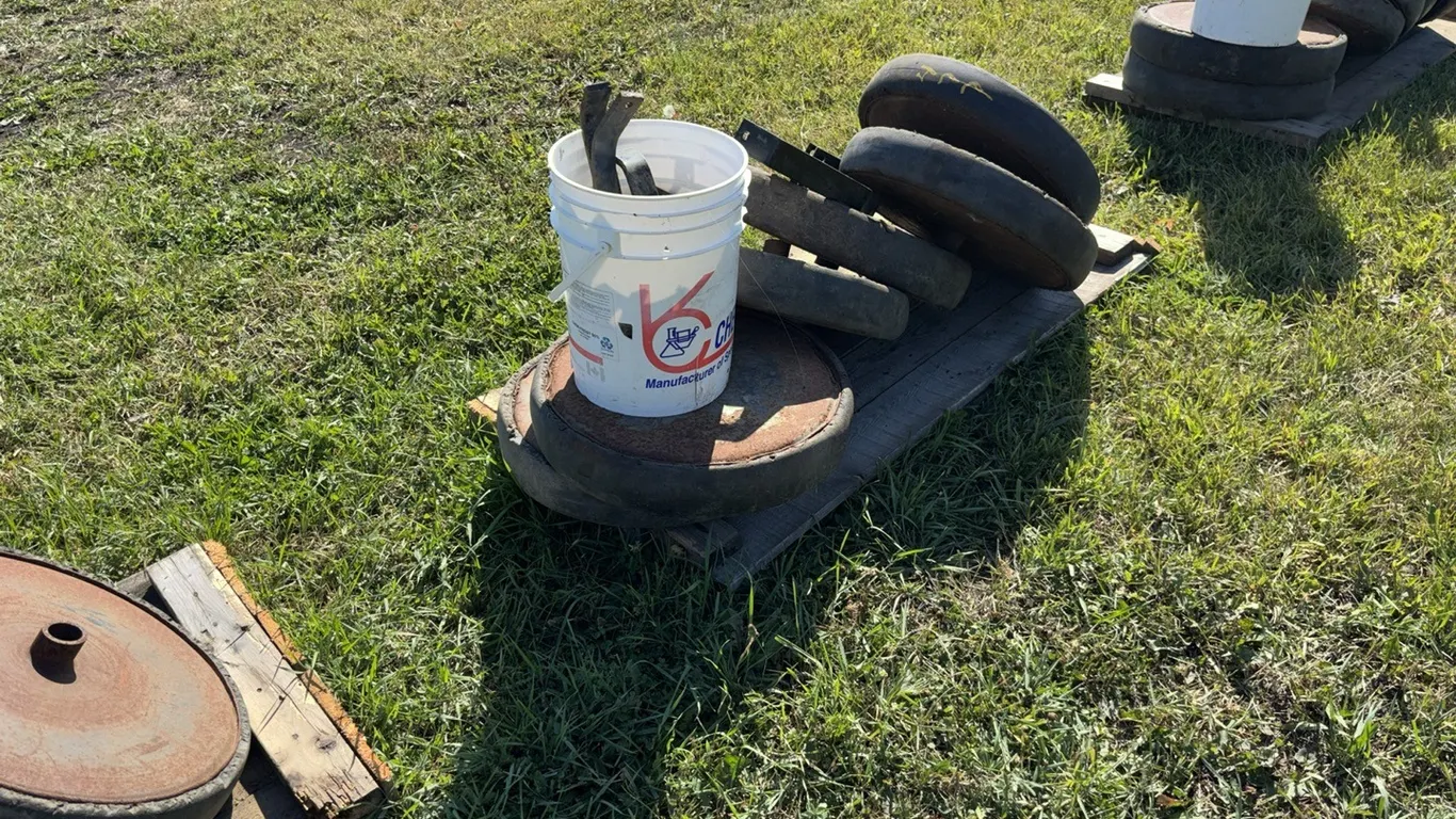 (6) 4" Packer Wheels
