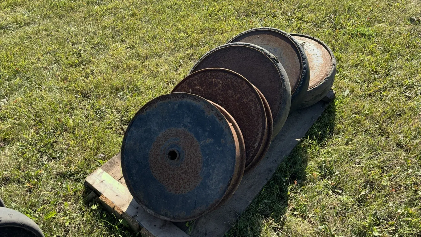 (5) 5-1/2" Rubber Packer Wheels
