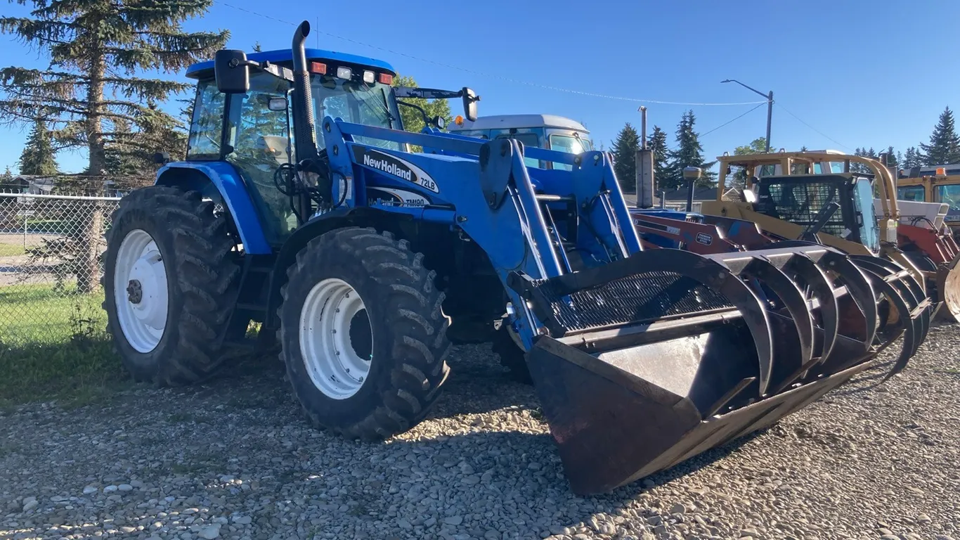New Holland Model TM190 MFWA Tractor VIN: 47127211