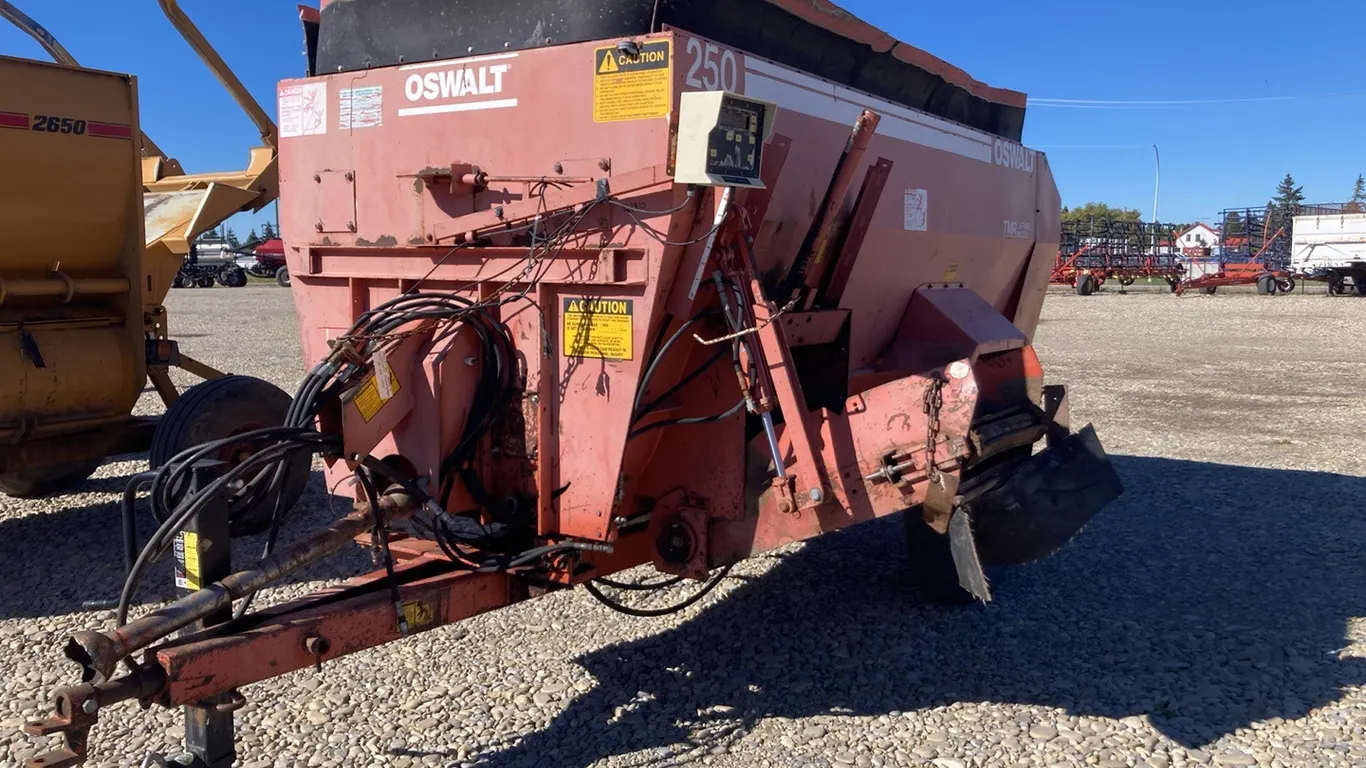 Oswalt Silage Feed Wagon **D-84**