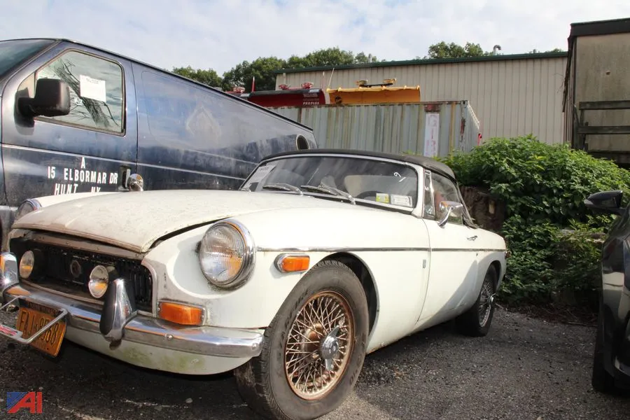 1970 MG MG MGB Roadster Convertible