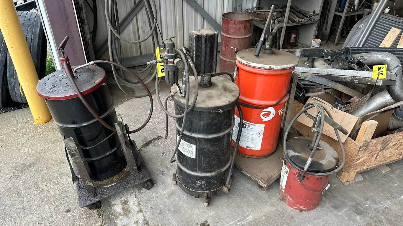 (2) Grease Pumps, (2) Oil Pumps