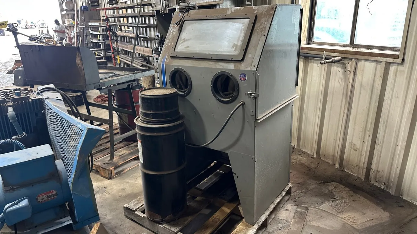 Skatblast Sandblasting Cabinet
