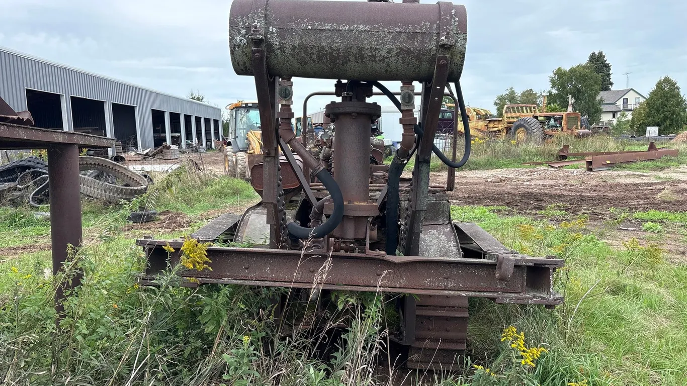 Caterpillar Thirty Dozer