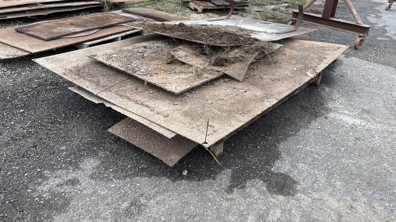 Pallet W/ Misc Steel Sheeting
