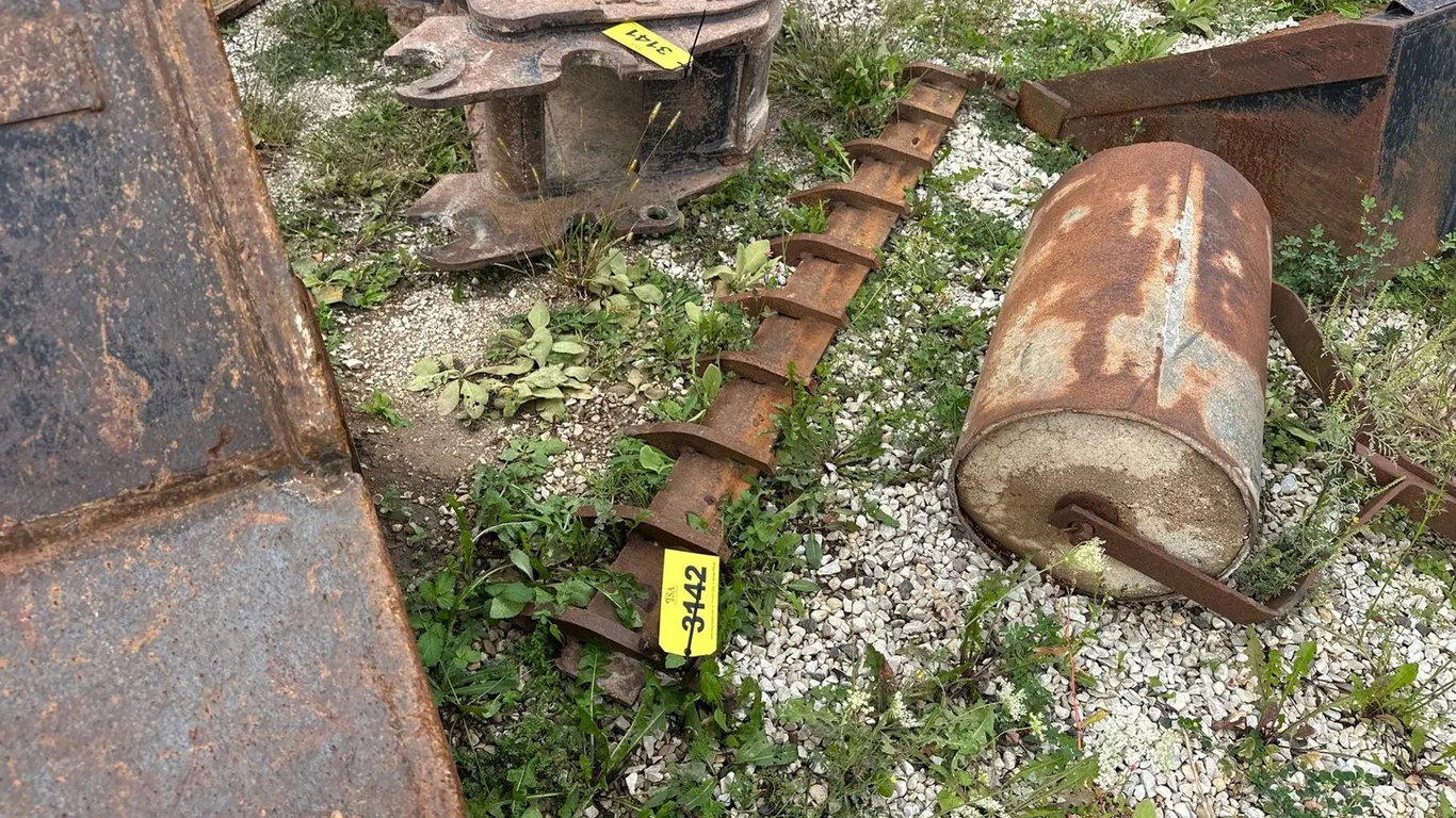 72" Bolt On Toothed Cutting Edge