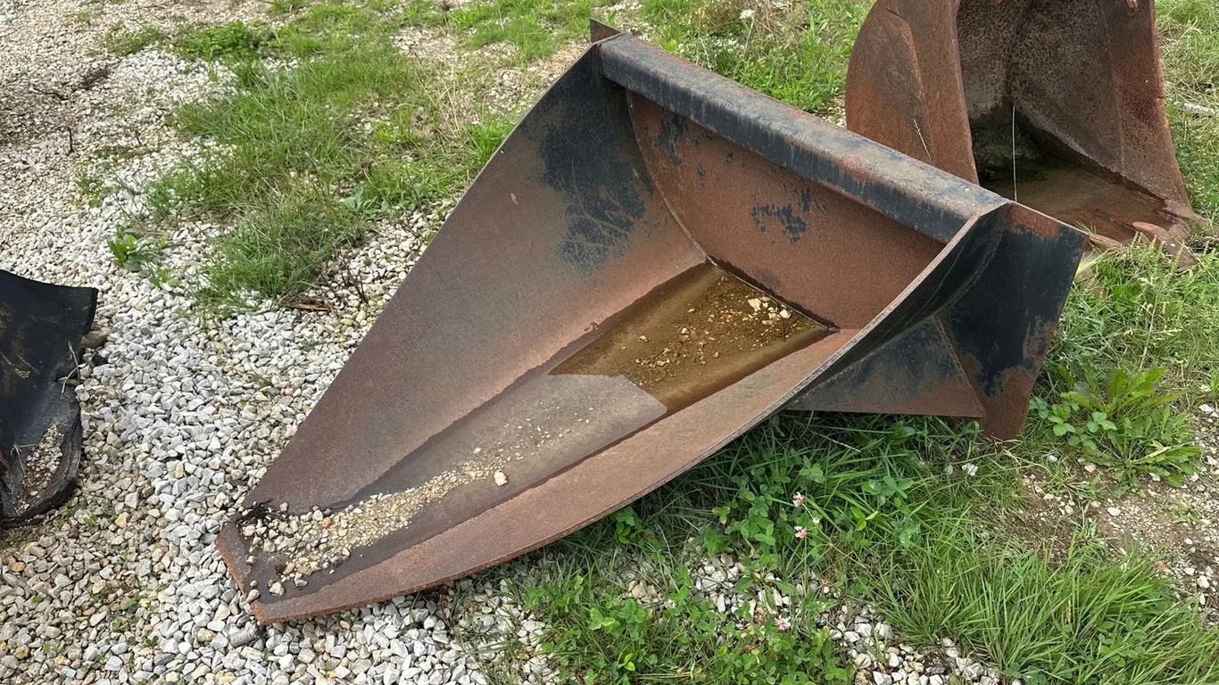 Skid Steer Stump Bucket