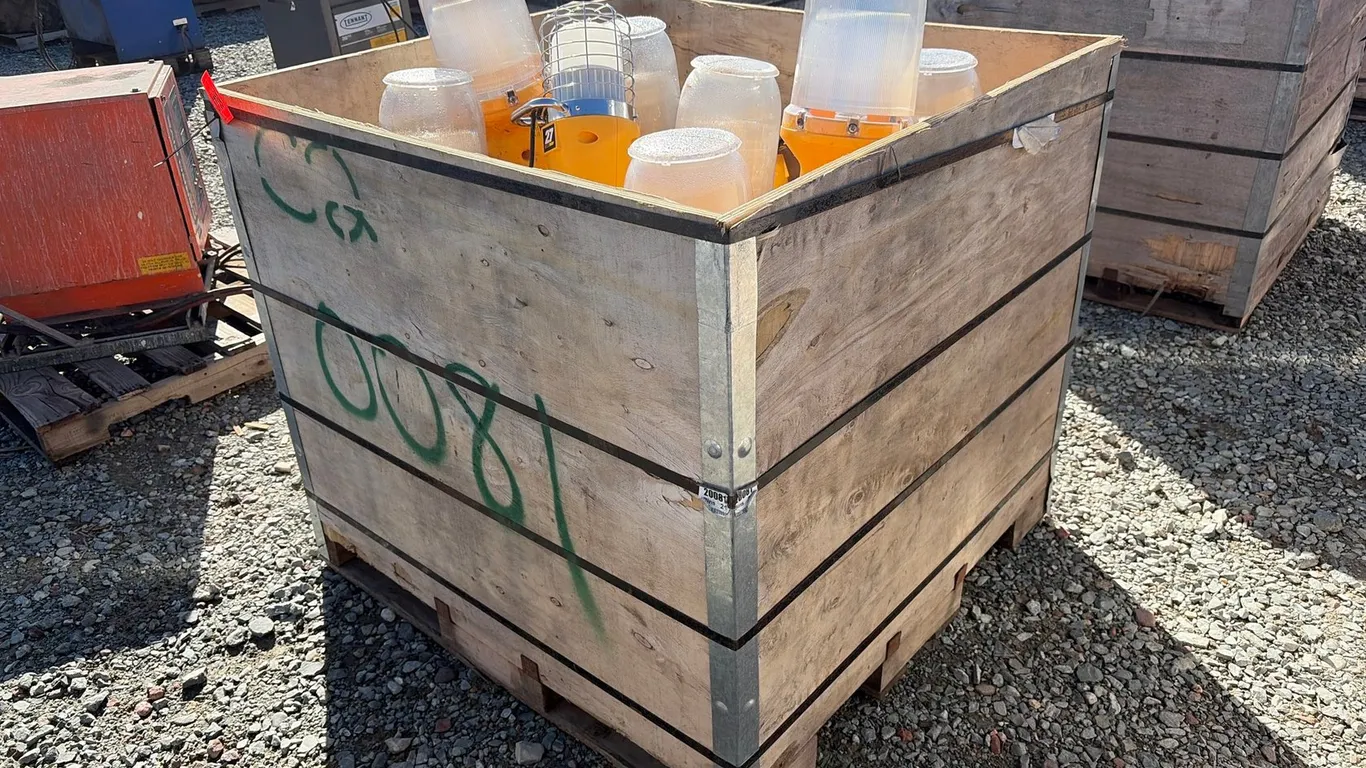 Crate Of (10) Wobblelights
