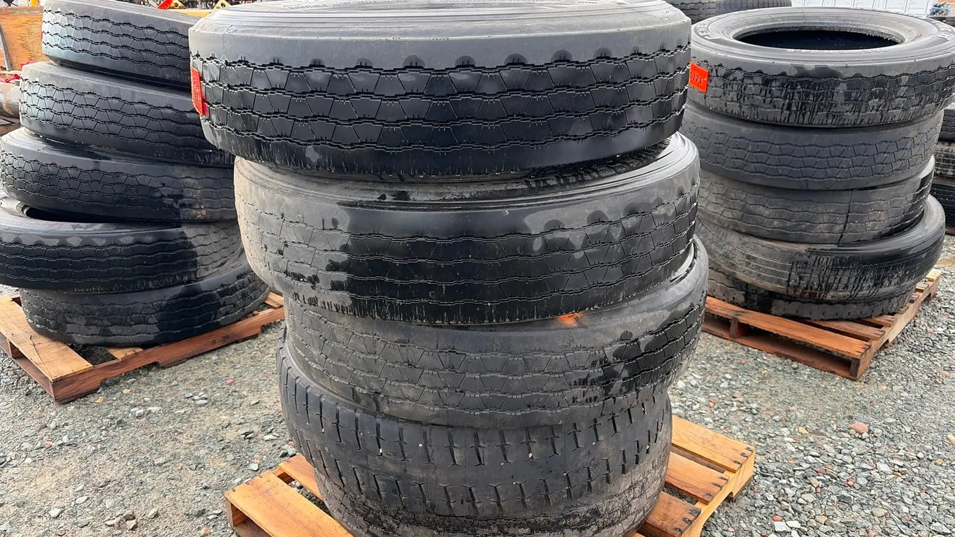 (5) 285/75R24.5 Tires