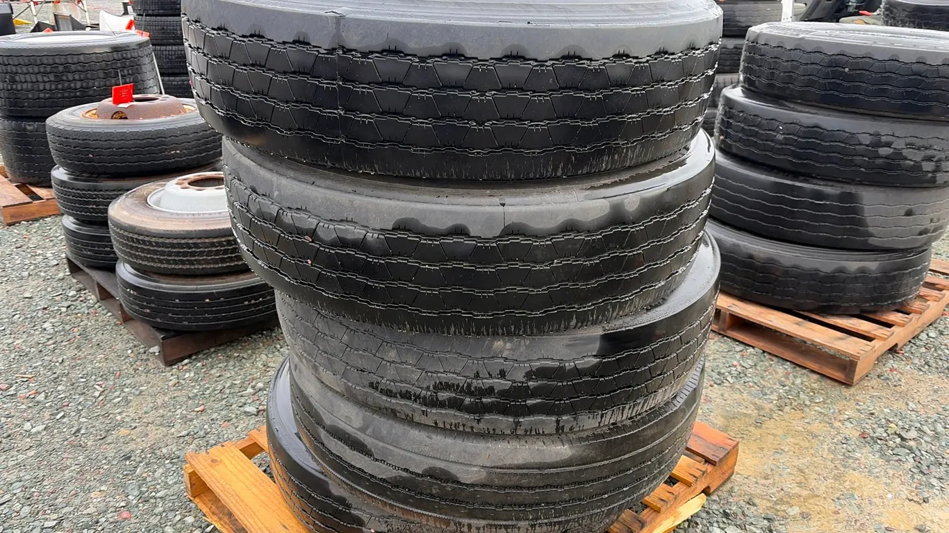 (5) 285/75R24.5 Tires